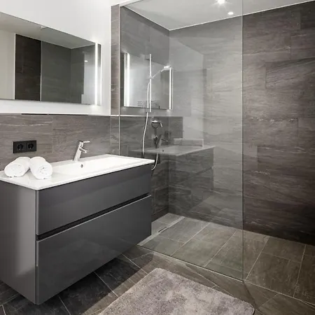 And Mountains Apartament *